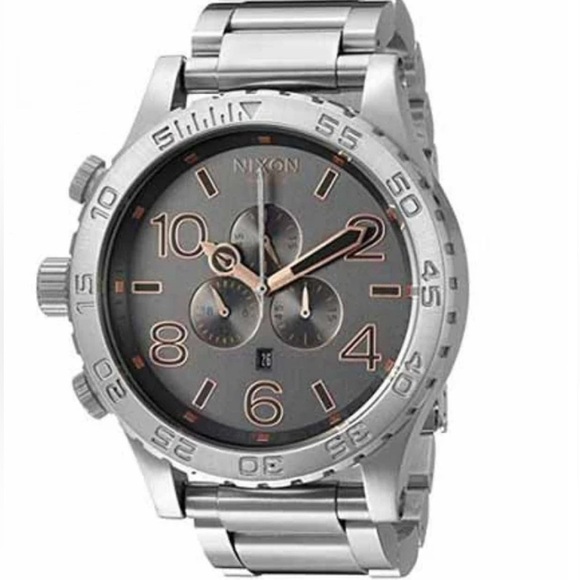 Nixon 51-30 Chrono in Gray / Rose Gold with box